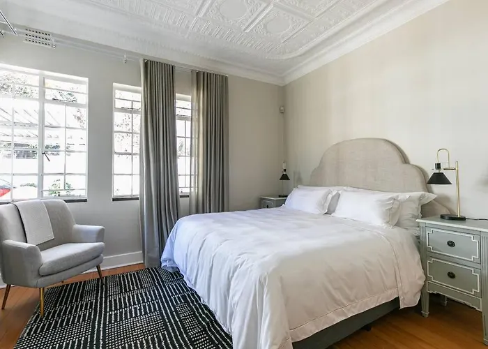 Tranquil & Secure 3Bed Home 2Km 2 Emmarentia Dam